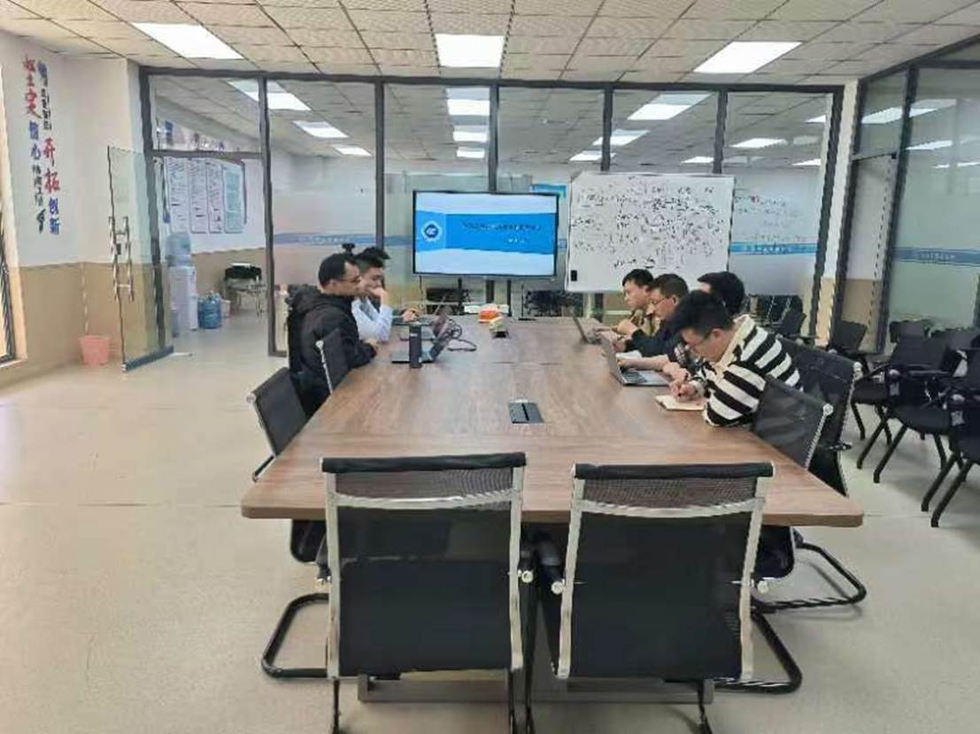 軟件學(xué)院與軟件工程研究所三月聯(lián)席會 聚焦企業(yè)軟件開發(fā)新動向
